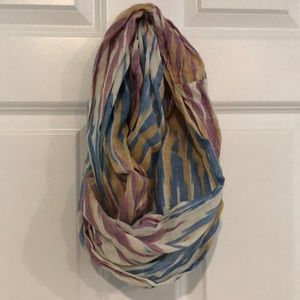 Infiniti scarf